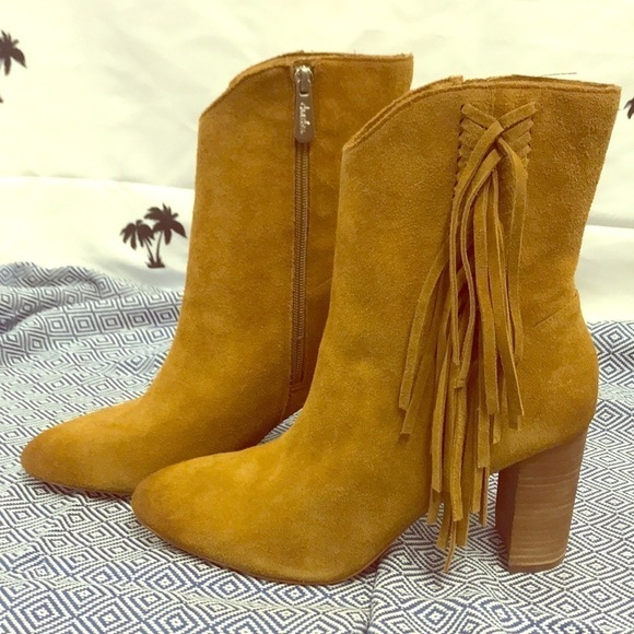 Brand New Charles David Suede Leather Boots - Picture 2 of 15